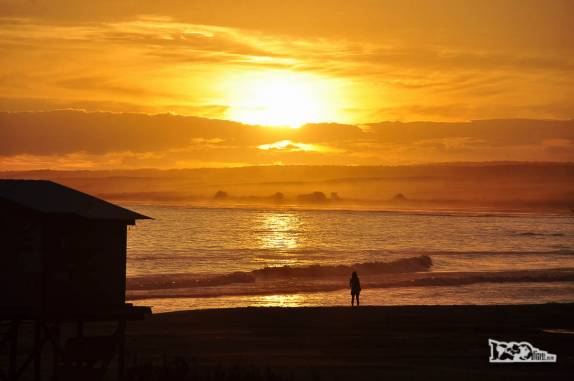 O pôr-do-sol 'explode' nos céus de Cabo Polonio, no litoral do Uruguai